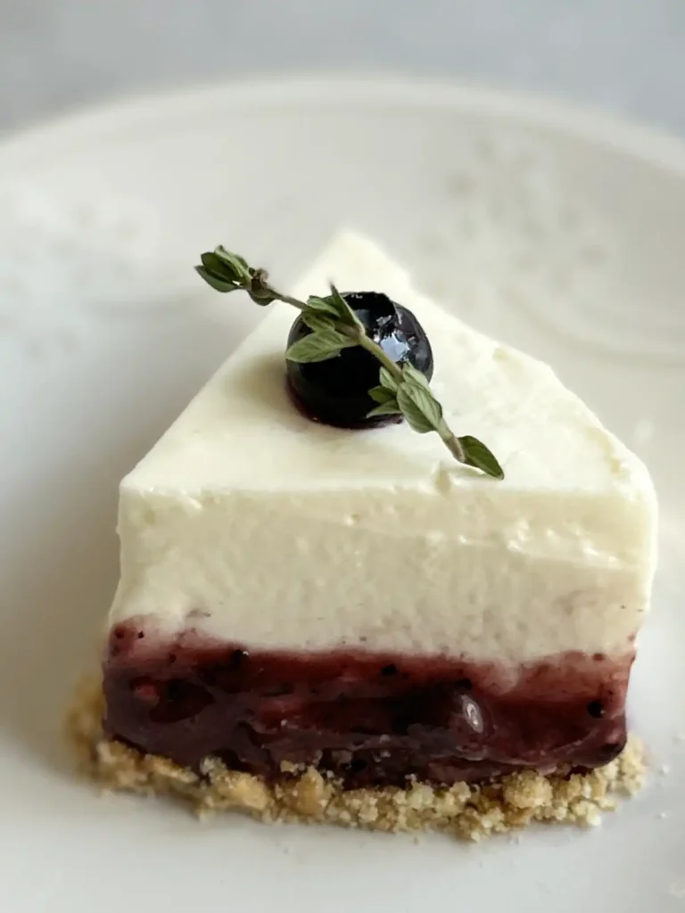 アサイー入りレアチーズケーキ